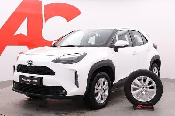 Käytetty Toyota Yaris Cross Active 116 HP (85 kW) 2022 040 valk Katumaasturi