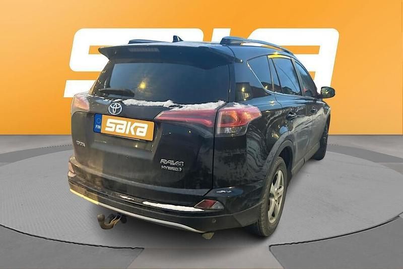Käytetty Toyota RAV4 Hybrid Style 155 HP (114 kW) 2017 Katumaasturi