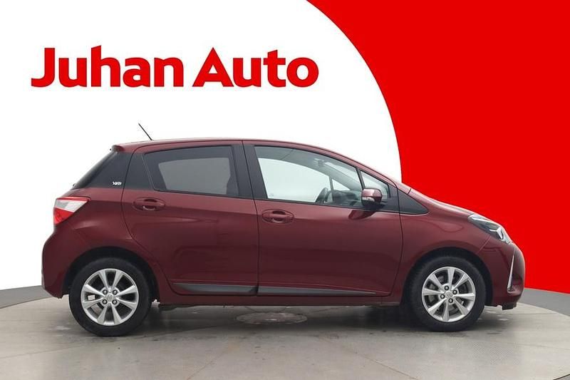Käytetty Toyota Yaris Multidrive S 112 HP (82 kW) 2019 Punainen Viistoperä
