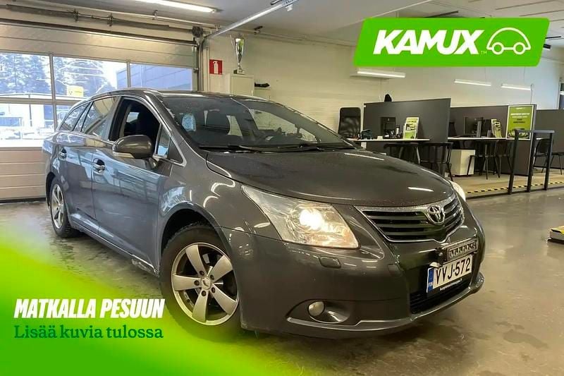 Käytetty Toyota Avensis Sol 147 HP (108 kW) 2010 Hopea / harmaa Farmari