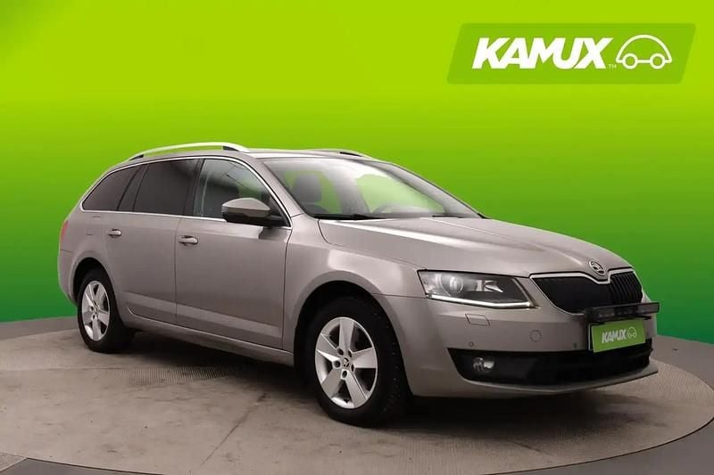 Käytetty Skoda Octavia Style 184 HP (135 kW) 2016 Ruskea Viistoperä