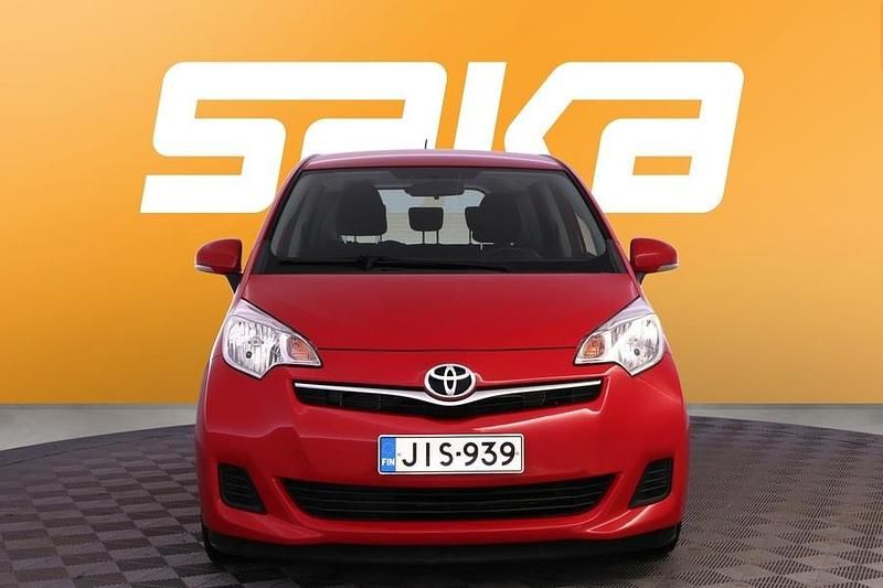 Käytetty Toyota Verso-S 99 HP (72 kW) 2012 Tila-auto