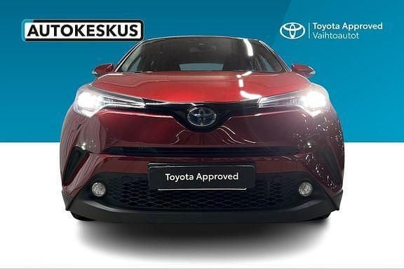 Käytetty Toyota C-HR Active 97 HP (71 kW) 2018 Punainen Katumaasturi