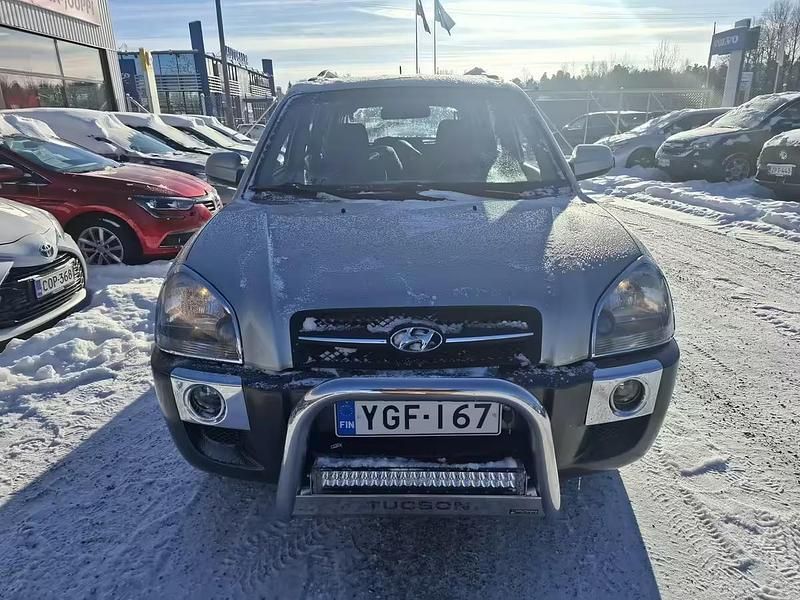 Käytetty Hyundai Tucson GLS 141 HP (103 kW) 2006 Katumaasturi