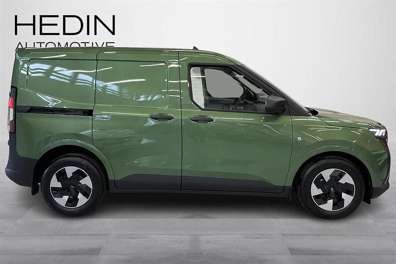 Käytetty Ford E-Transit Trend 100 kW (136 HP) 2025 Vihreä Van