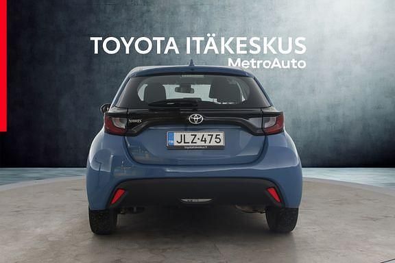 Käytetty Toyota Yaris Active 125 HP (91 kW) 2021 Sininen Viistoperä