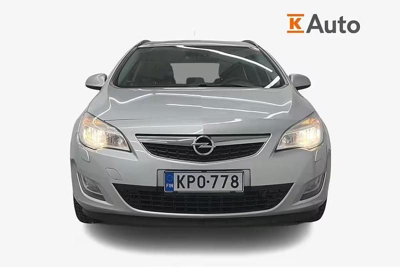 Käytetty Opel Astra Enjoy 120 HP (88 kW) 2011 Hopea Farmari