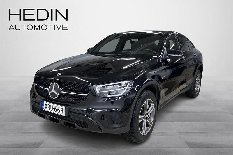 Musta Käytetty 2020 Mercedes GLC300e Business Coupe - kaksiovinen | 37 800 € (Supertarjous) - Kuva 1/3