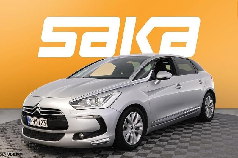 Käytetty Citroën DS5 Chic 163 HP (119 kW) 2013 Viistoperä