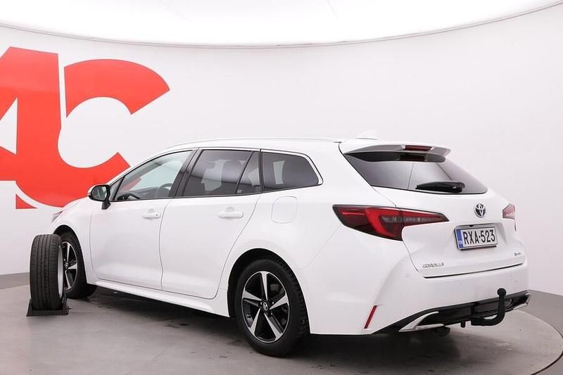 Käytetty Toyota Corolla Anniversary 140 HP (102 kW) 2024 040 valkoinen Farmari