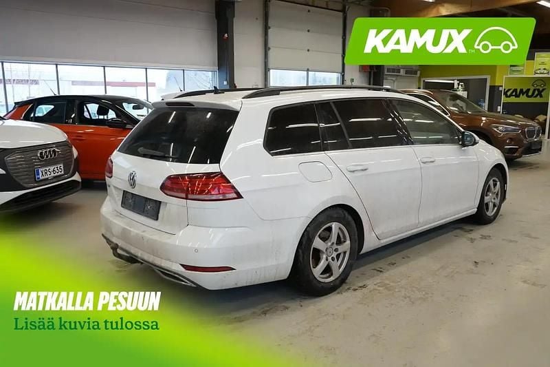 Käytetty VW Golf VIII 150 HP (110 kW) 2021 Valkoinen Farmari