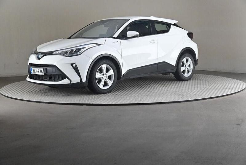 Käytetty Toyota C-HR Active 122 HP (89 kW) 2020 Katumaasturi
