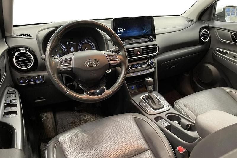 Käytetty Hyundai Kona Style 105 HP (77 kW) 2019 Valkoinen Katumaasturi