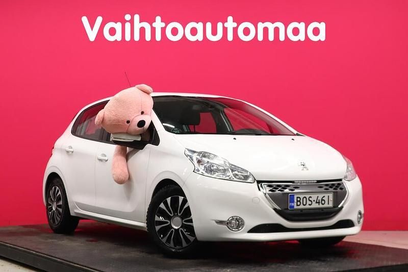 Käytetty 2012 Peugeot 208 Active Viistoperä | 6 490 € - Kuva 1/2