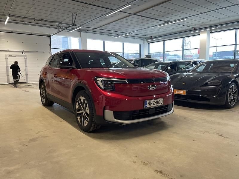 Käytetty Ford Explorer Extended Range 250 kW (340 HP) 2025 Katumaasturi