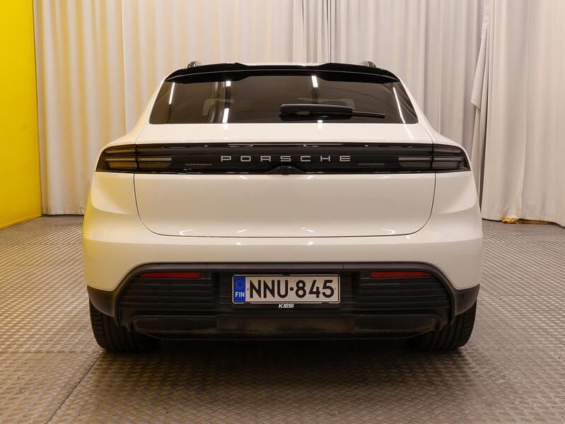 Käytetty Porsche Macan 300 kW (408 HP) 2024 Katumaasturi