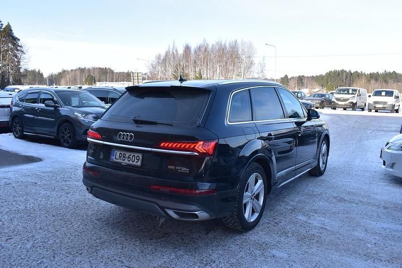 Käytetty Audi Q7 Business 381 HP (280 kW) 2022 Katumaasturi