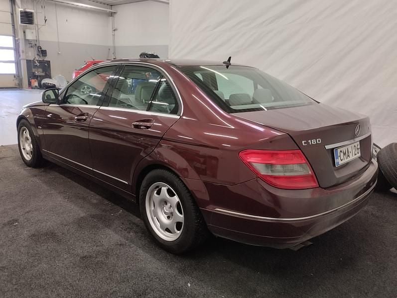 Käytetty Mercedes C180 Avantgarde 156 HP (114 kW) 2008 Sedan