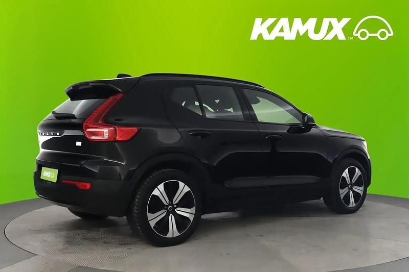 Käytetty Volvo XC40 Plus 300 kW (408 HP) 2023 Musta Katumaasturi