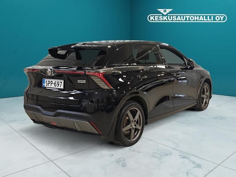 Käytetty MG MG4 EV Luxury 150 kW (204 HP) 2023 Musta Viistoperä