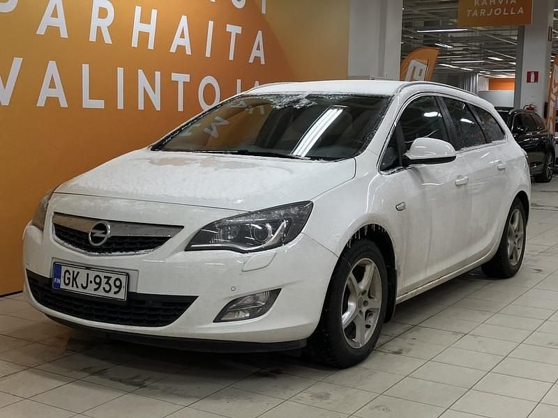 Käytetty 2012 Opel Astra Sport Farmari | 5 700 € (Perustarjous) - Kuva 1/4