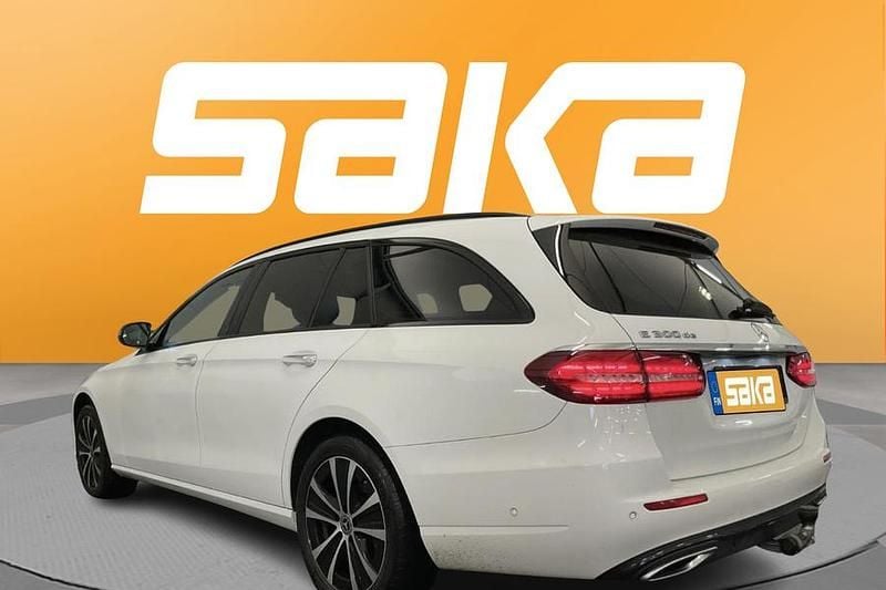 Käytetty Mercedes E300 Avantgarde 306 HP (225 kW) 2023 Farmari