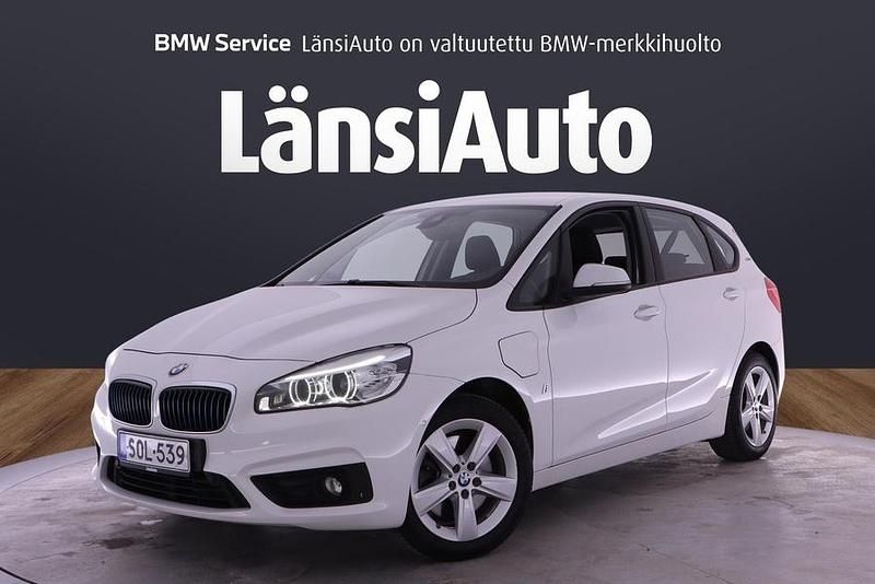 Käytetty BMW 225 Active Tourer Sport Line 224 HP (164 kW) 2017 Tila-auto