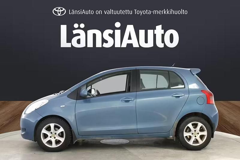 Käytetty Toyota Yaris Terra 2006