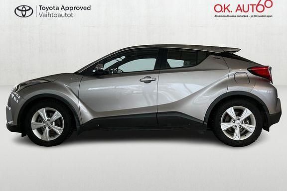 Käytetty Toyota C-HR Active 121 HP (88 kW) 2019 Hopea Katumaasturi