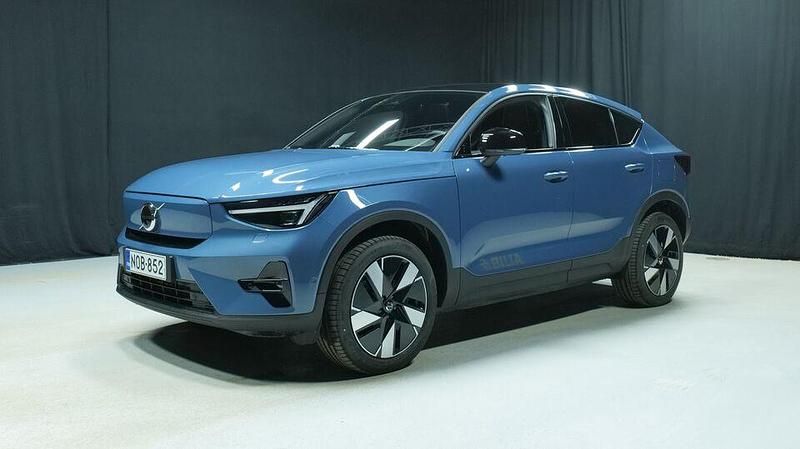 Sininen Uusi 2025 Volvo EC40 Plus Katumaasturi | 48 800 € (Hyvä tarjous) - Kuva 1/3