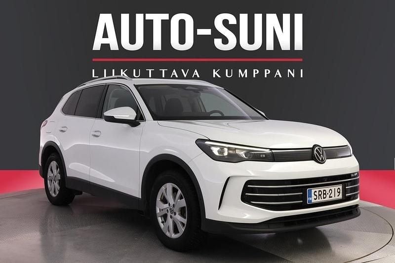 Käytetty VW Tiguan Business 150 HP (110 kW) 2024 Valkoinen Katumaasturi
