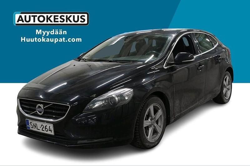 Musta Käytetty 2015 Volvo V40 Business Edition Viistoperä | 9 900 € (Perustarjous) - Kuva 1/3