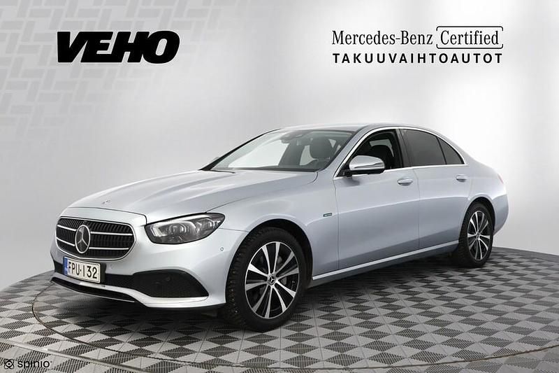 Käytetty Mercedes E300 Avantgarde 194 HP (142 kW) 2021 Sedan