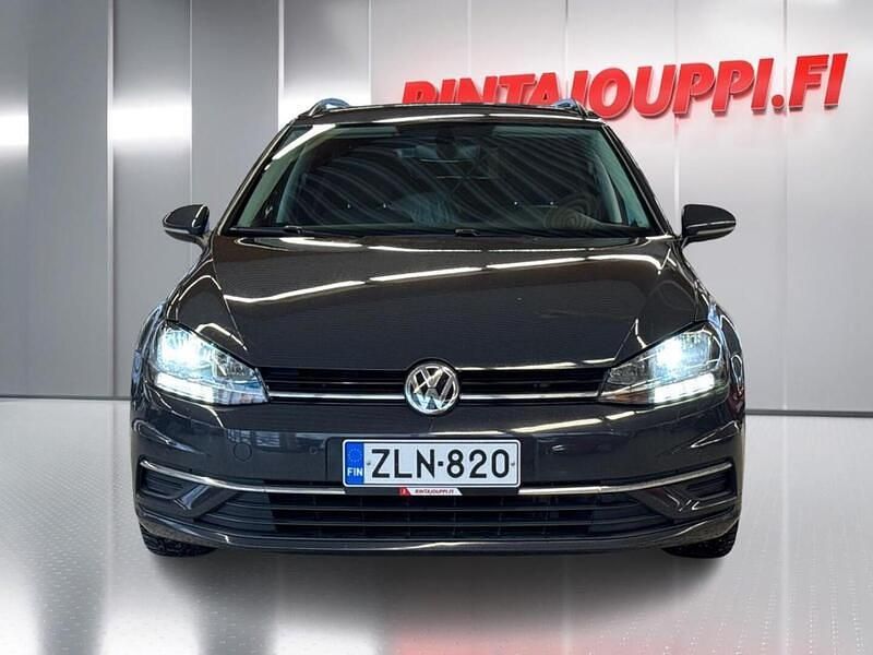 Käytetty VW Golf VII Comfortline 116 HP (85 kW) 2017 Harmaa Farmari