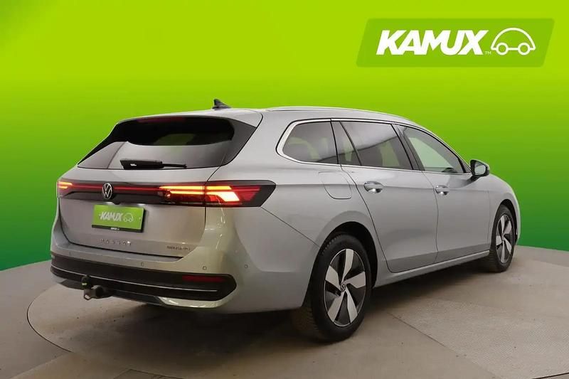 Käytetty VW Passat Business 272 HP (200 kW) 2025 Hopea / harmaa Farmari