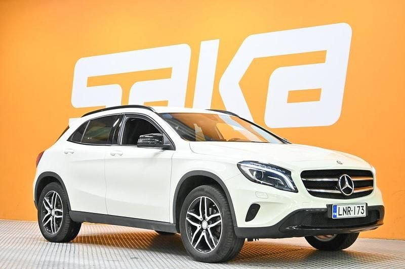 Käytetty 2017 Mercedes GLA200 Urban Katumaasturi | 18 900 € (Kallis) - Kuva 1/4