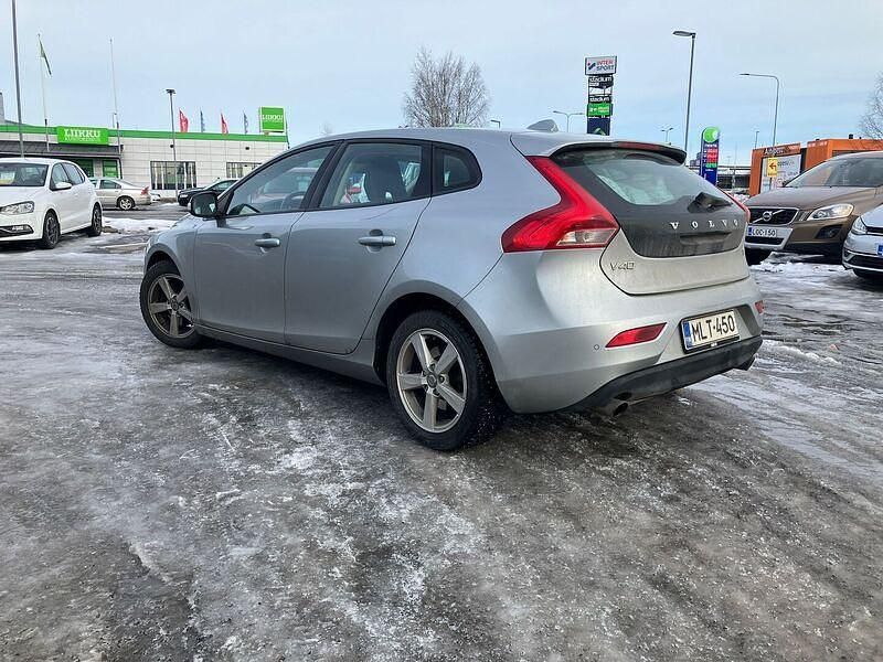 Käytetty Volvo V40 Business Edition 120 HP (88 kW) 2014 Viistoperä