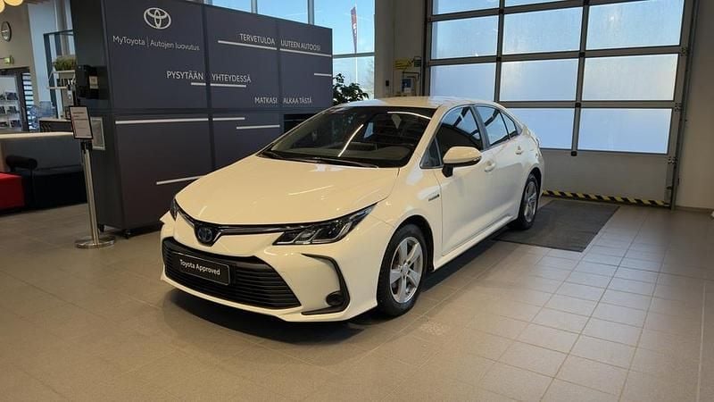 Käytetty Toyota Corolla Active 122 HP (89 kW) 2020 Valkoinen Sedan
