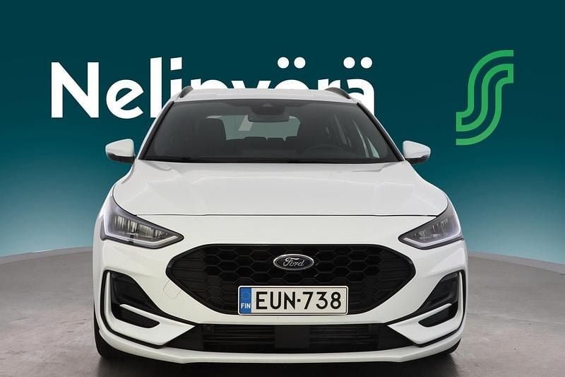 Käytetty Ford Focus ST-Line 158 HP (116 kW) 2023 Valkoinen Farmari