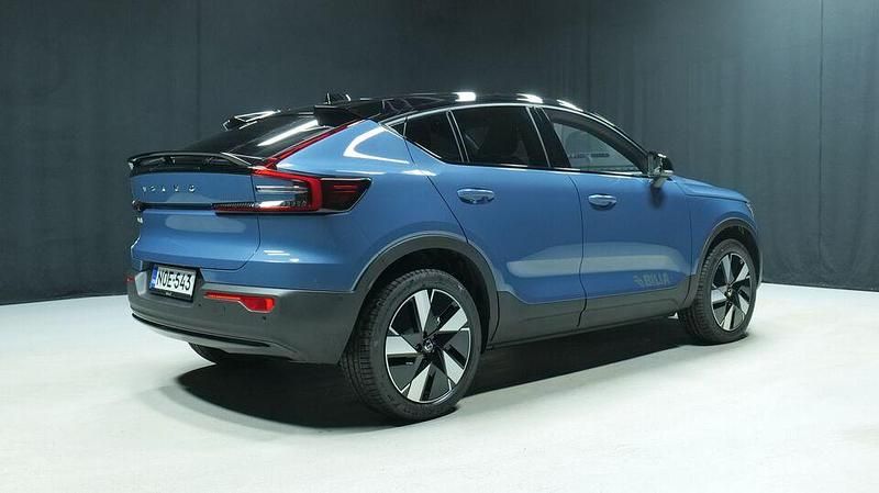 Käytetty Volvo EC40 Plus 185 kW (252 HP) 2025 Katumaasturi