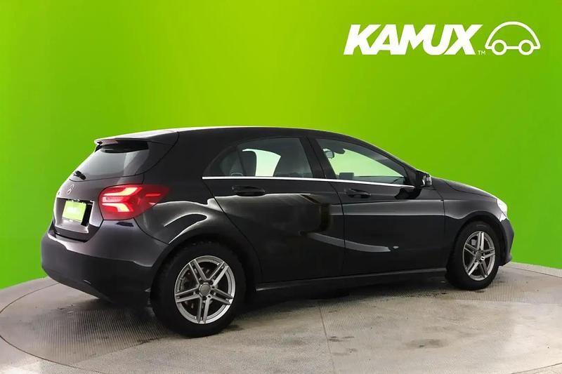 Käytetty Mercedes A180 Style 122 HP (89 kW) 2017 Musta Sedan