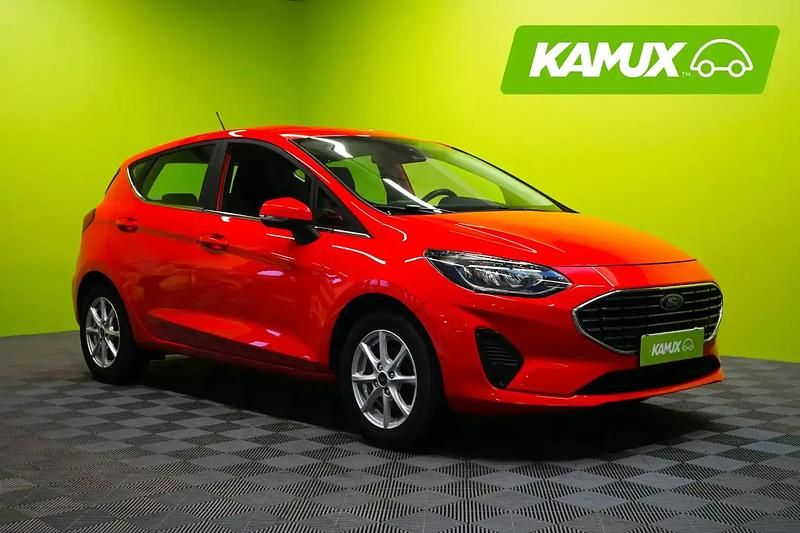 Punainen Käytetty 2023 Ford Fiesta Titanium Sedan | 14 890 € (Hieman kallis) - Kuva 1/4