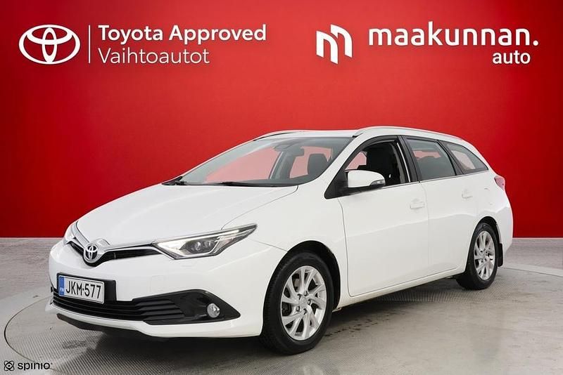 Käytetty Toyota Auris Touring Sports Active 116 HP (85 kW) 2017 Valkoinen Farmari