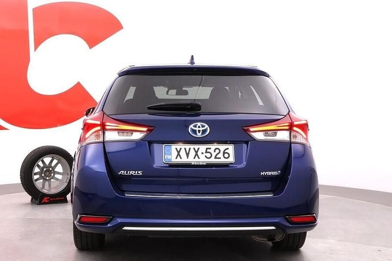 Käytetty Toyota Auris Touring Sports Active 99 HP (72 kW) 2019 Sininen Farmari