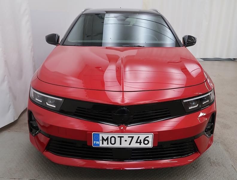 Käytetty Opel Astra GS Line 245 HP (180 kW) 2023 Punainen Farmari