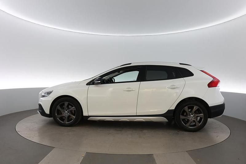 Käytetty Volvo V40 Business Edition 180 HP (132 kW) 2013 Viistoperä