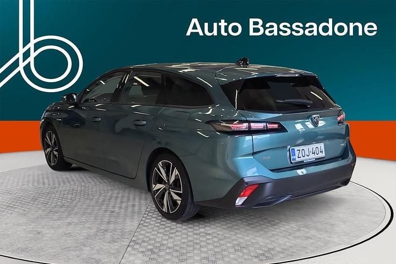 Käytetty Peugeot 308 SW Active 180 HP (132 kW) 2022 Farmari