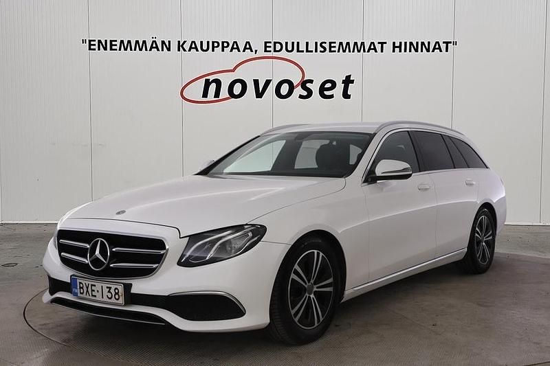 Valkoinen Käytetty 2019 Mercedes E200 Farmari | 19 770 € (Hyvä tarjous) - Kuva 1/4