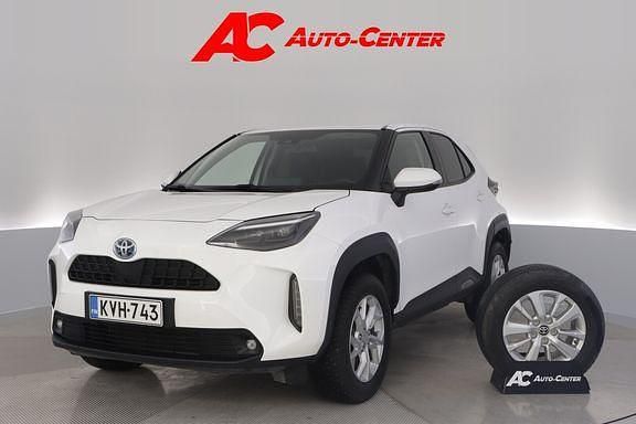 Valkoinen Käytetty 2023 Toyota Yaris Cross Active Katumaasturi | 25 960 € (Perustarjous) - Kuva 1/4