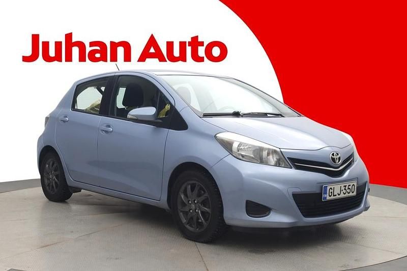 Käytetty Toyota Yaris Active 99 HP (72 kW) 2014 Sininen Viistoperä
